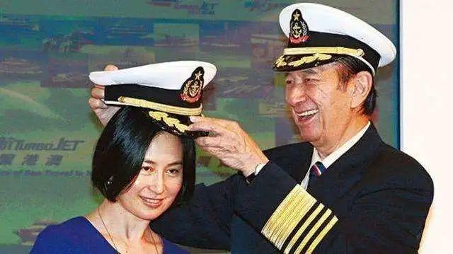 澳门六大赌牌持有人数新规解读，透明化、合规化趋势下的行业变革