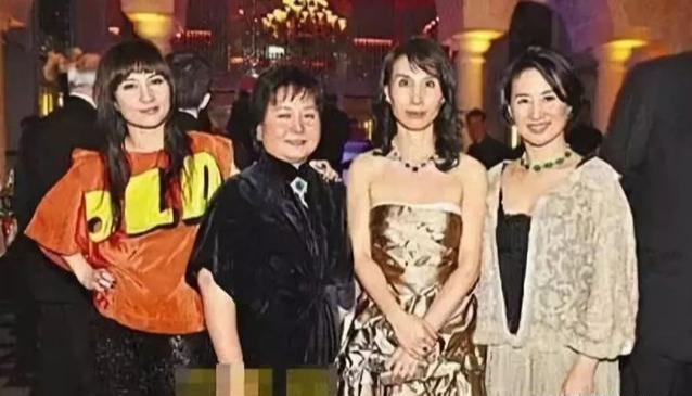 澳门6张赌牌的归属与精彩瞬间，图片视频大全